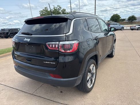 Used 2018 Jeep Compass Limited AWD/4WD image 7