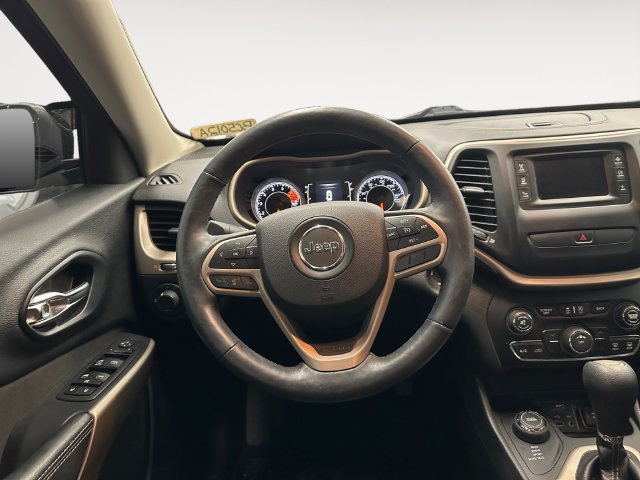 Used 2017 Jeep Cherokee Sport AWD/4WD image 12