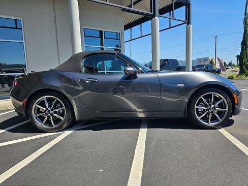 Used 2023 MAZDA MX-5 Miata Grand Touring RWD image 6