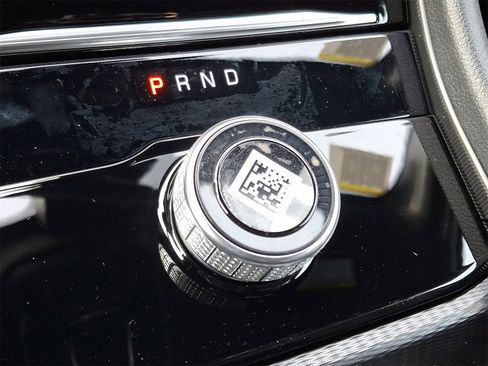 New 2025 Jeep Grand Cherokee Altitude image 8