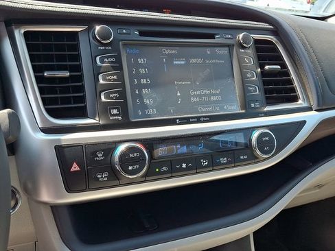 Used 2016 Toyota Highlander Limited AWD/4WD image 16