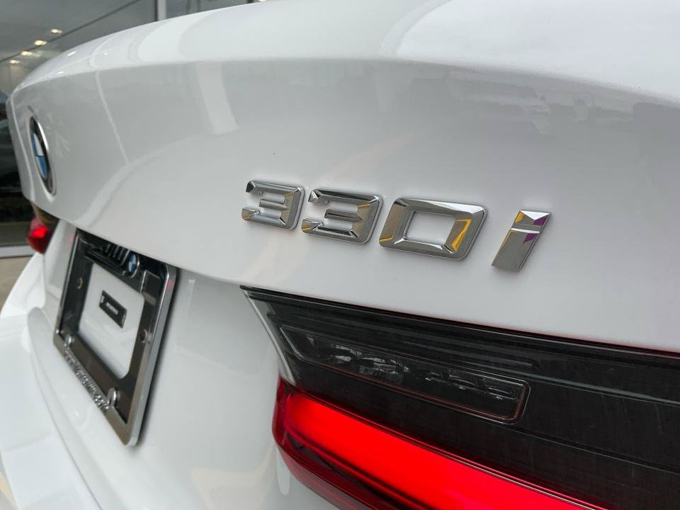 Used 2026 BMW 330i Sedan w/ Convenience Package RWD image 14