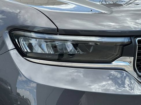 Certified 2023 Jeep Grand Cherokee Laredo RWD image 11