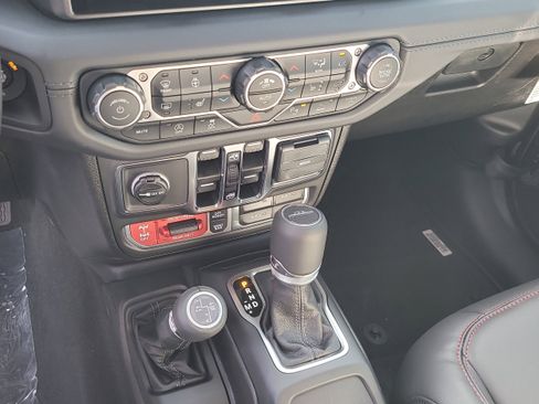 New 2026 Jeep Gladiator Rubicon AWD/4WD image 18