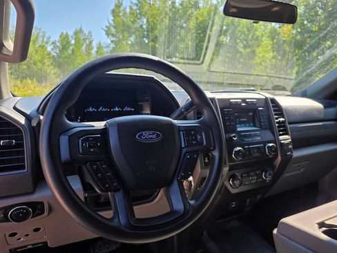 Used 2019 Ford F250 XL w/ Power Equipment Group AWD/4WD image 27