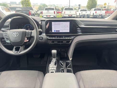 Used 2025 Toyota Camry LE FWD image 9