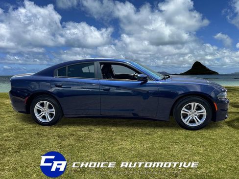 Used 2015 Dodge Charger SE w/ Popular Equipment Group RWD image 9