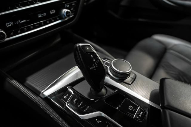 Used 2021 BMW 540i w/ M Sport Package RWD image 26