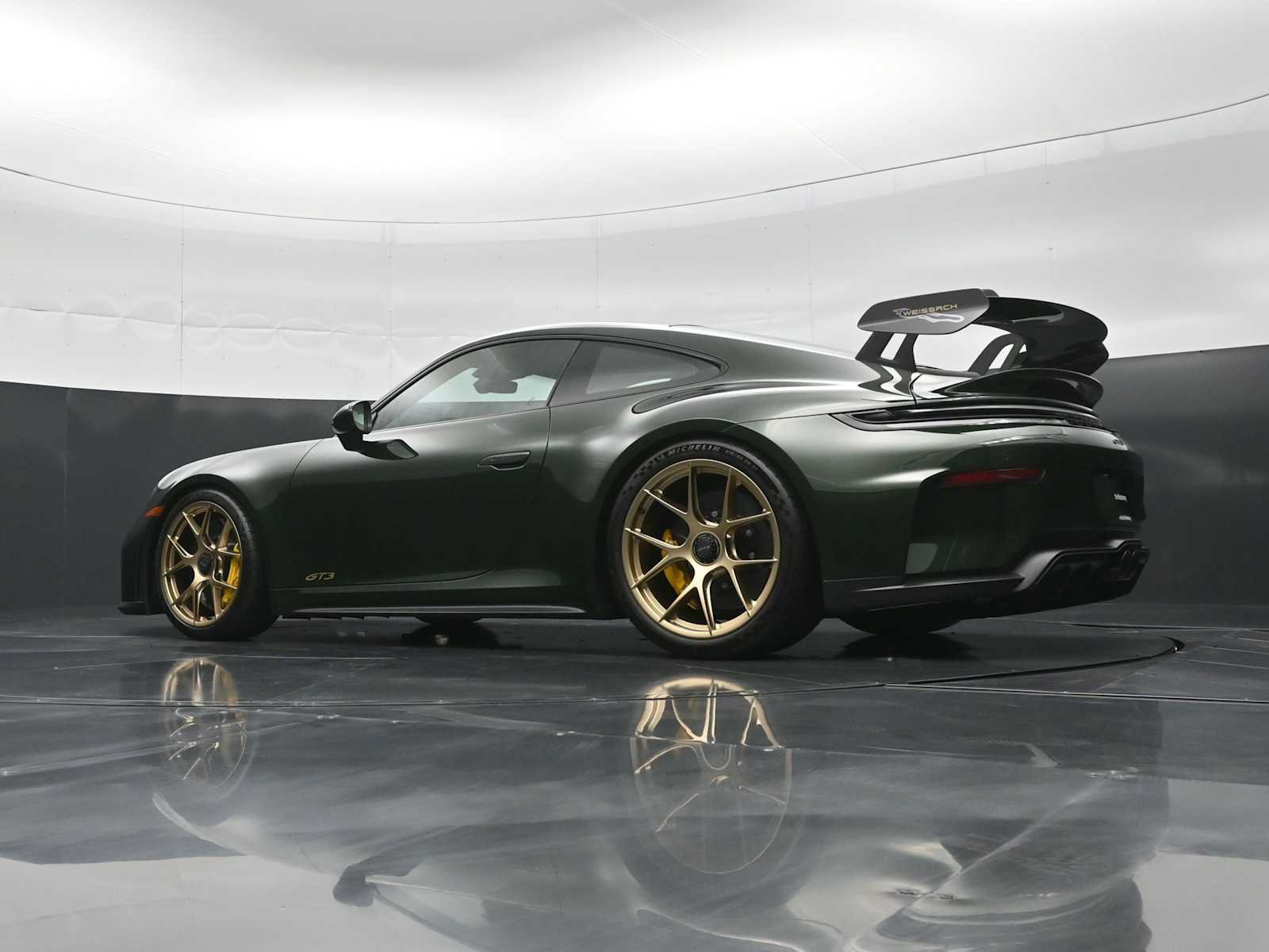 Certified 2026 Porsche 911 GT3 w/ Weissach Package RWD image 34