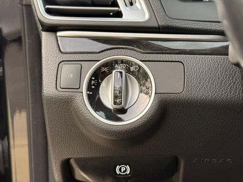 Used 2016 Mercedes-Benz E 400 Cabriolet image 33