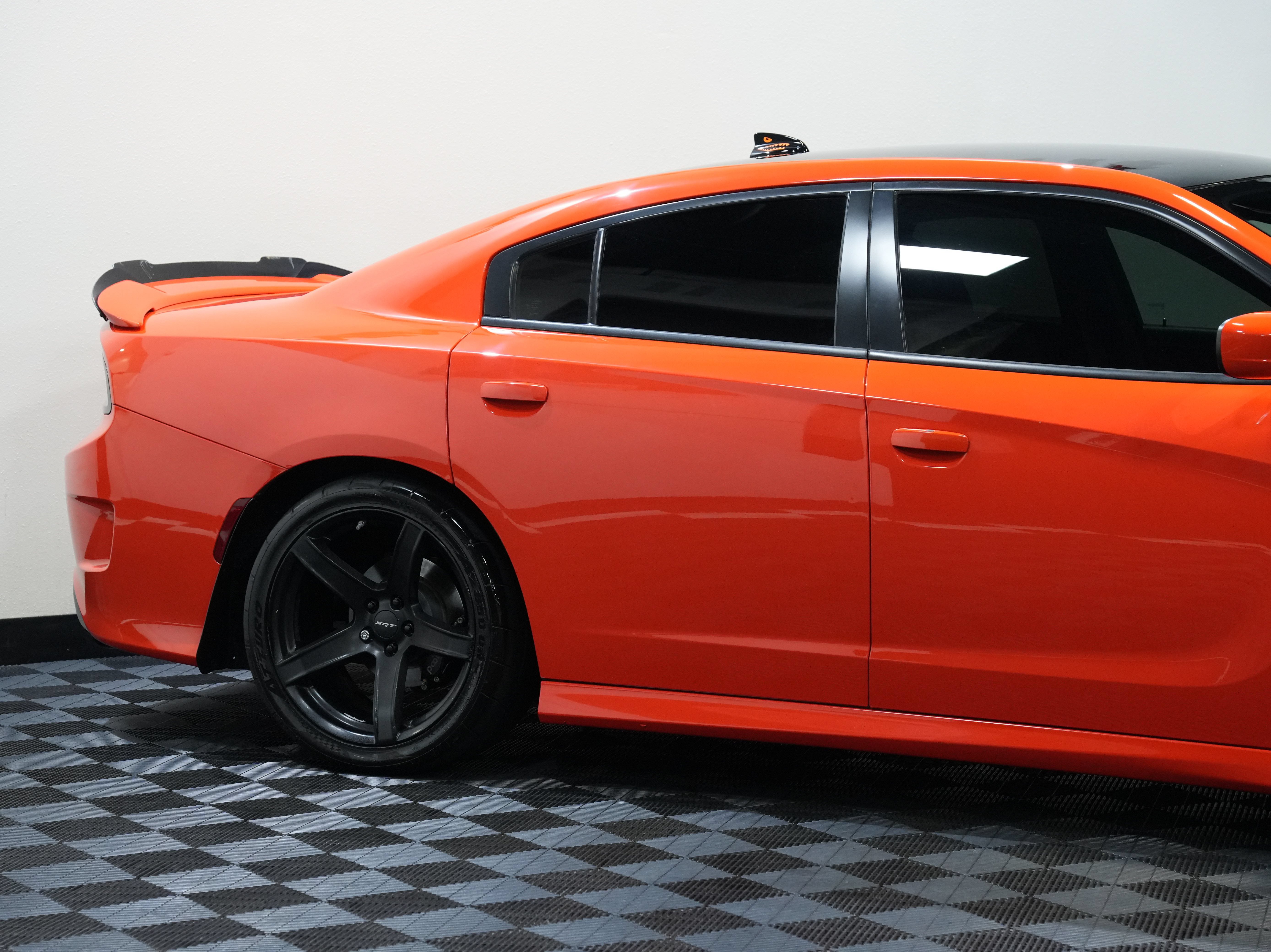 Used 2019 Dodge Charger SRT Hellcat w/ Navigation & Travel Group RWD image 13