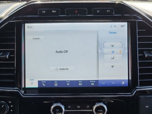 Used 2022 Ford F250 Lariat w/ Lariat Ultimate Package AWD/4WD image 16