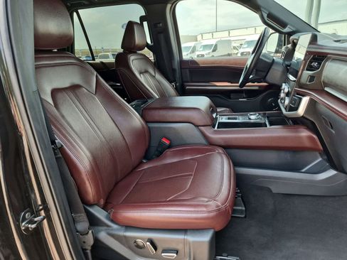 Used 2024 Ford Expedition Max Limited RWD image 28