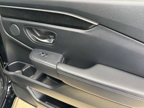 Used 2023 Honda Pilot Elite image 12