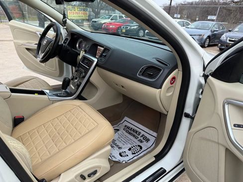 Used 2012 Volvo S60 T5 FWD image 12