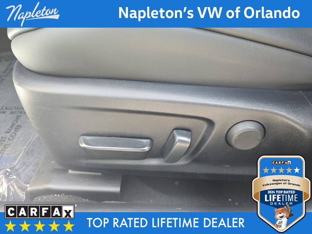 Used 2025 Lexus IS 350 F Sport w/ Navigation Package RWD image 23