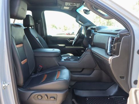 Used 2024 GMC Sierra 2500 AT4 w/ AT4 Premium Plus Package AWD/4WD image 45