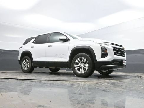 Used 2025 Chevrolet Equinox LT FWD image 45
