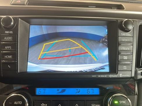 Used 2016 Toyota RAV4 XLE w/ Convenience Package AWD/4WD image 14