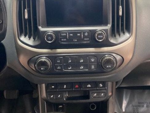 Used 2016 Chevrolet Colorado Z71 w/ Z71 Midnight Edition AWD/4WD image 26