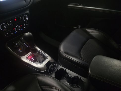 Used 2018 Jeep Compass Latitude w/ Popular Equipment Group AWD/4WD image 26