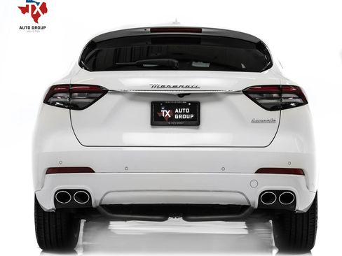 Used 2023 Maserati Levante GT image 10