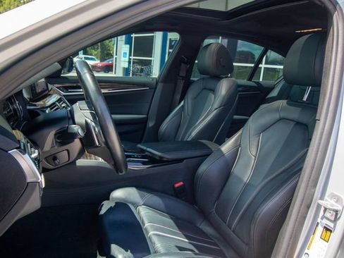 Used 2018 BMW 540i RWD image 7