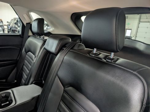 Used 2022 Ford Edge SEL image 13