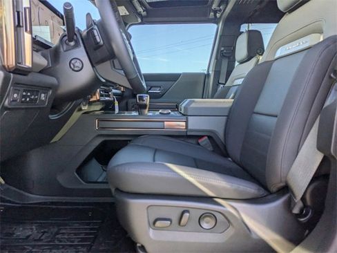 New 2025 GMC Hummer EV 2X image 22