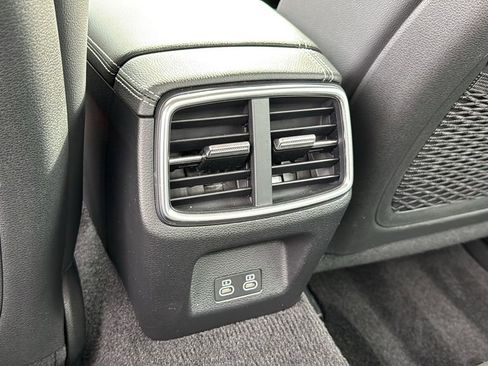 Used 2026 Genesis G70 2.5T image 15