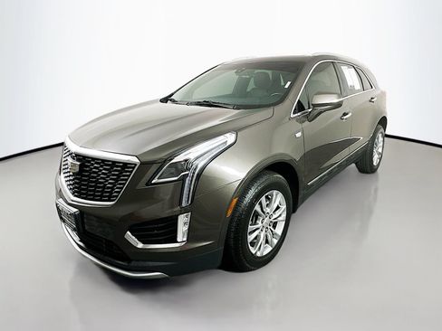 Used 2020 Cadillac XT5 Premium Luxury FWD image 3