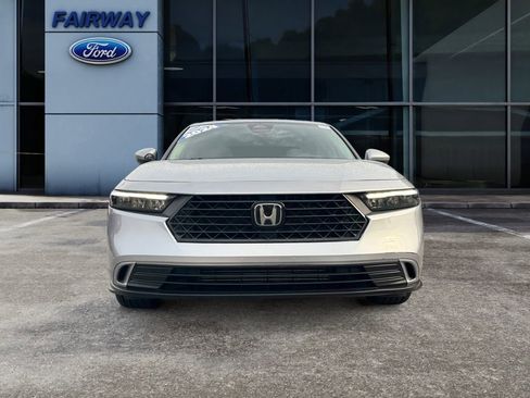 Used 2024 Honda Accord EX image 2