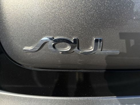 Used 2018 Kia Soul w/ Convenience Package image 32