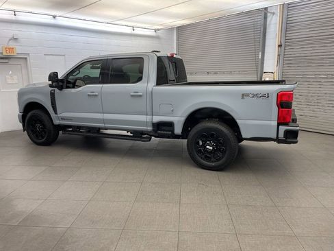 Used 2024 Ford F250 Lariat w/ Black Appearance Package image 8