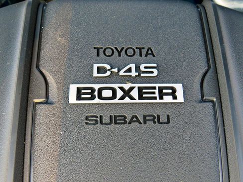 Used 2024 Toyota GR86 Premium image 12