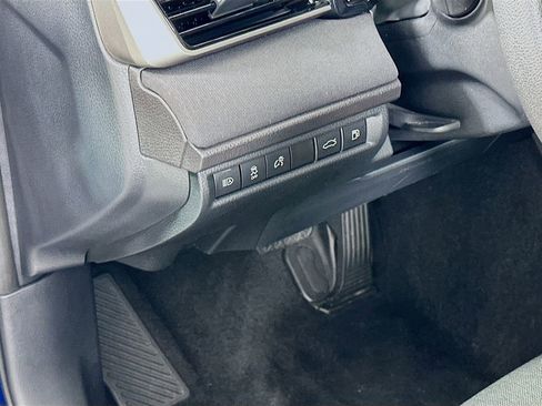 Certified 2025 Toyota Camry LE image 10