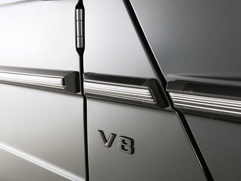 Used 2018 Mercedes-Benz G 550 Squared image 16