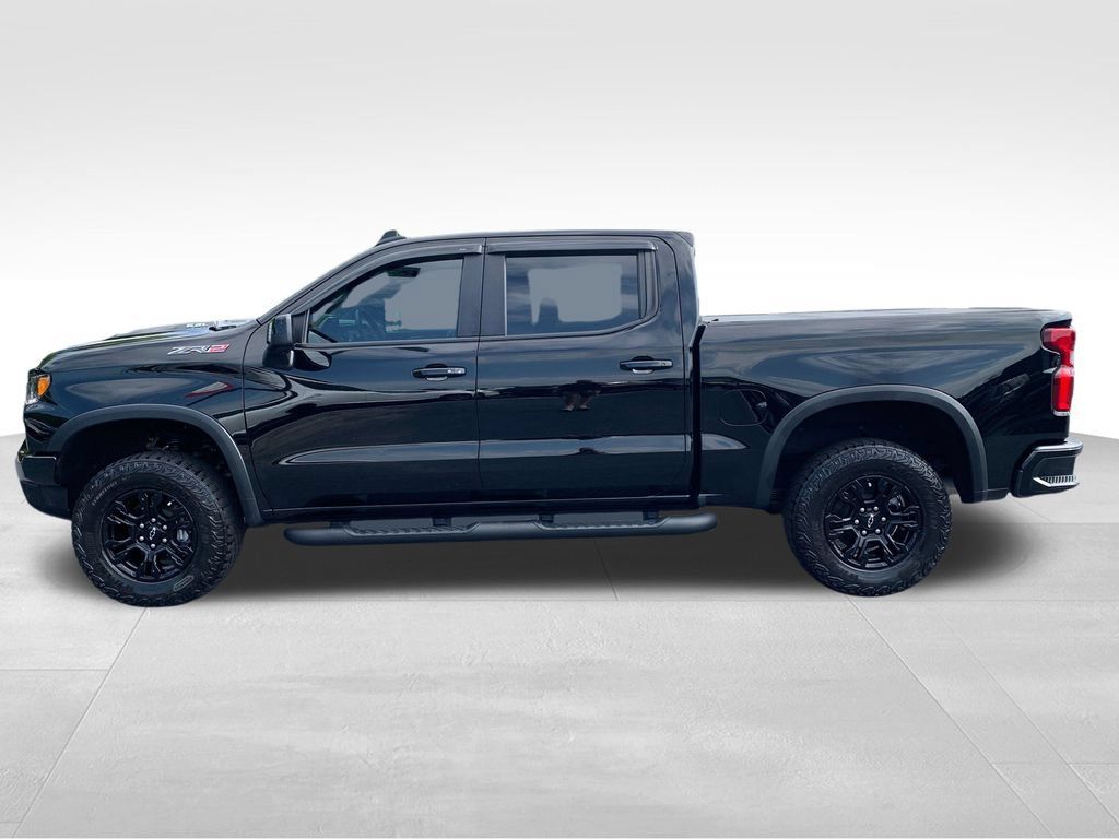 Used 2022 Chevrolet Silverado 1500 ZR2 w/ Technology Package AWD/4WD image 2