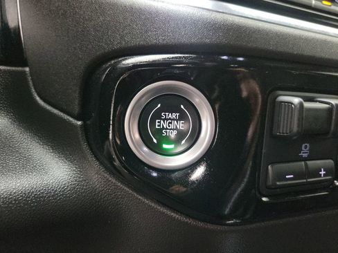 Used 2024 GMC Sierra 1500 SLT w/ SLT Premium Plus Package image 23