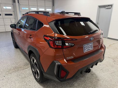 Used 2024 Subaru Crosstrek 2.5i Limited AWD/4WD image 8
