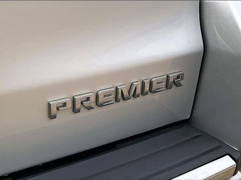 Used 2019 Chevrolet Tahoe Premier AWD/4WD image 11
