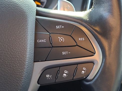 Used 2020 Jeep Grand Cherokee Limited X image 24