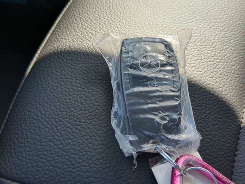 Used 2025 Mercedes-Benz Sprinter 2500 image 24