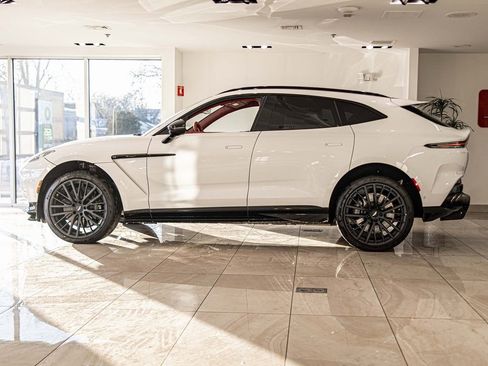 New 2026 Aston Martin DBX 707 image 6