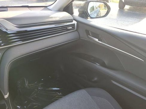 Used 2025 Toyota Camry LE image 15