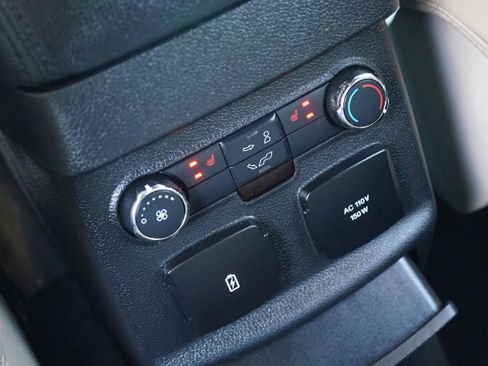 Used 2018 Ford Explorer Limited AWD/4WD image 17