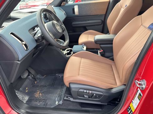 Used 2025 MINI Cooper Countryman S w/ Comfort Package Max image 14