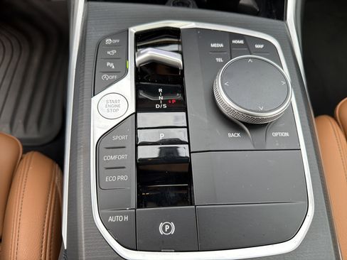 Certified 2025 BMW 430i Coupe w/ Convenience Package image 9