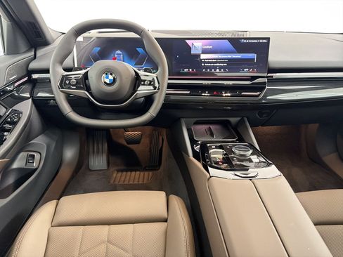 New 2026 BMW 530i w/ Premium Package RWD image 24