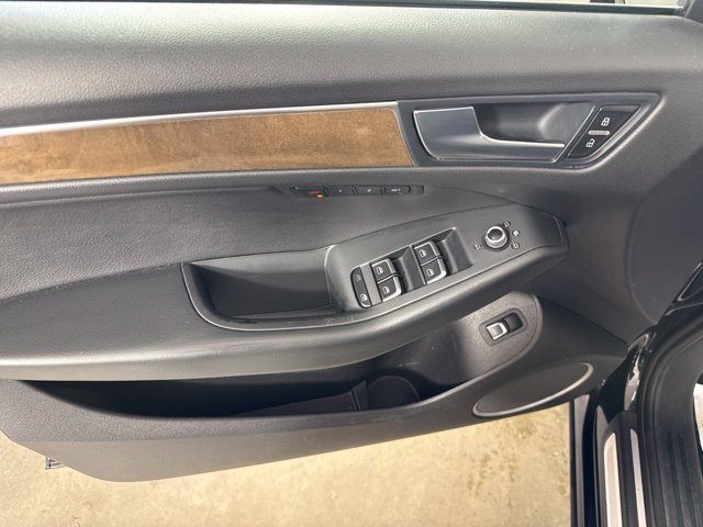 Used 2016 Audi Q5 2.0T Premium Plus w/ Technology Package AWD/4WD image 14